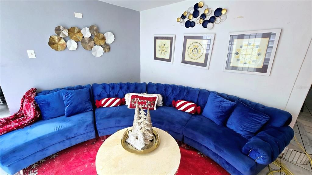 En Venta: $360,000 (4 camas, 3 baños, 2541 Pies cuadrados)