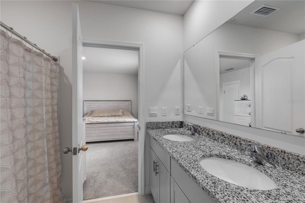 En Venta: $252,000 (3 camas, 2 baños, 1671 Pies cuadrados)