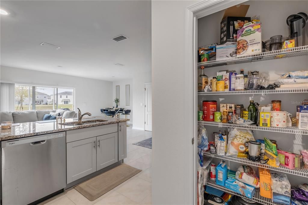 En Venta: $252,000 (3 camas, 2 baños, 1671 Pies cuadrados)