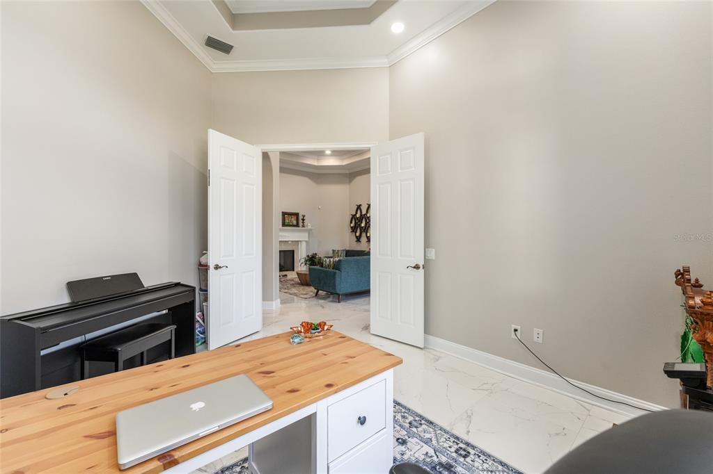 En Venta: $1,200,000 (4 camas, 3 baños, 4090 Pies cuadrados)