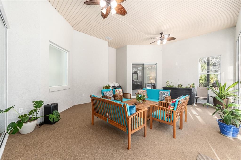 En Venta: $1,200,000 (4 camas, 3 baños, 4090 Pies cuadrados)