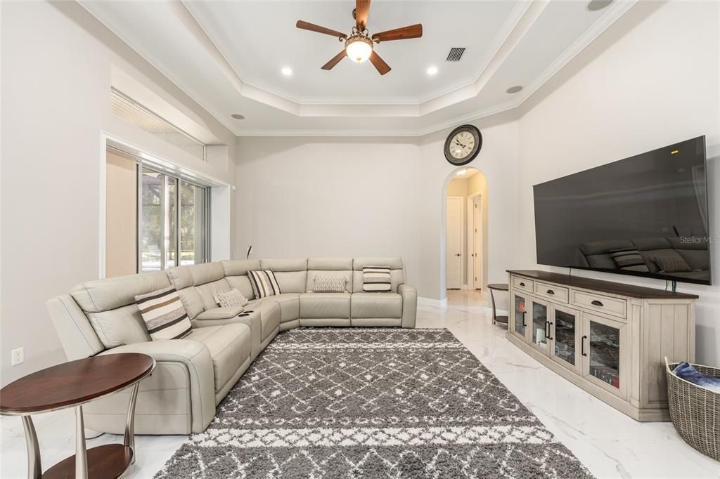 En Venta: $1,200,000 (4 camas, 3 baños, 4090 Pies cuadrados)