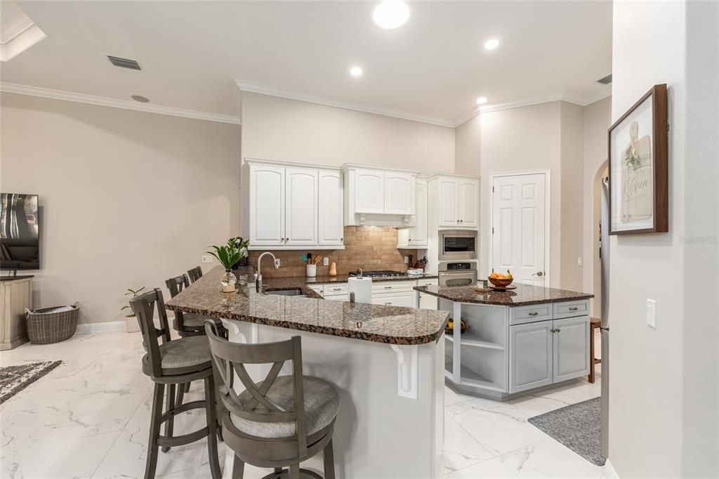 En Venta: $1,200,000 (4 camas, 3 baños, 4090 Pies cuadrados)