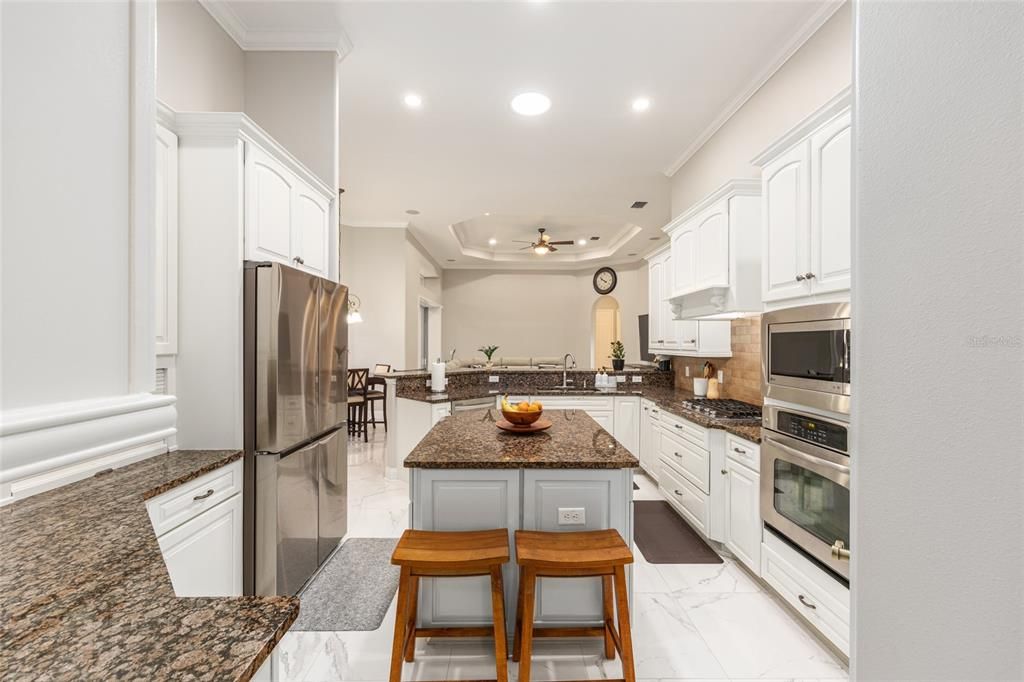 En Venta: $1,200,000 (4 camas, 3 baños, 4090 Pies cuadrados)