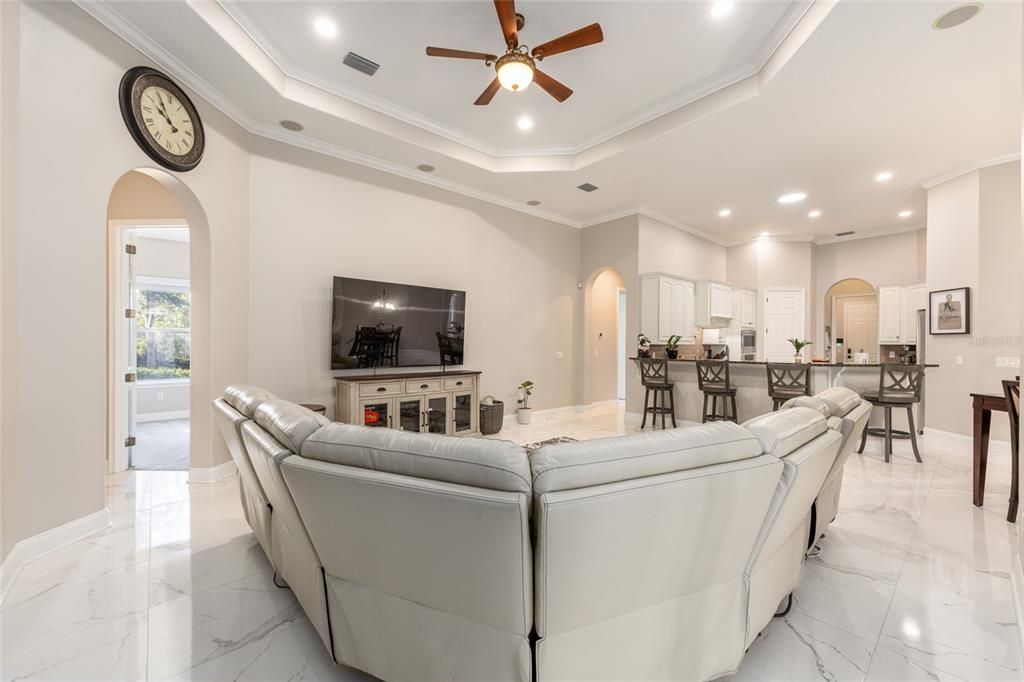 En Venta: $1,200,000 (4 camas, 3 baños, 4090 Pies cuadrados)