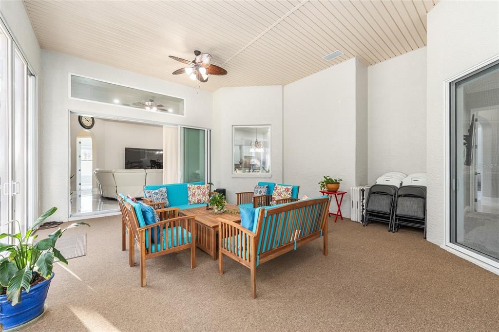 En Venta: $1,200,000 (4 camas, 3 baños, 4090 Pies cuadrados)