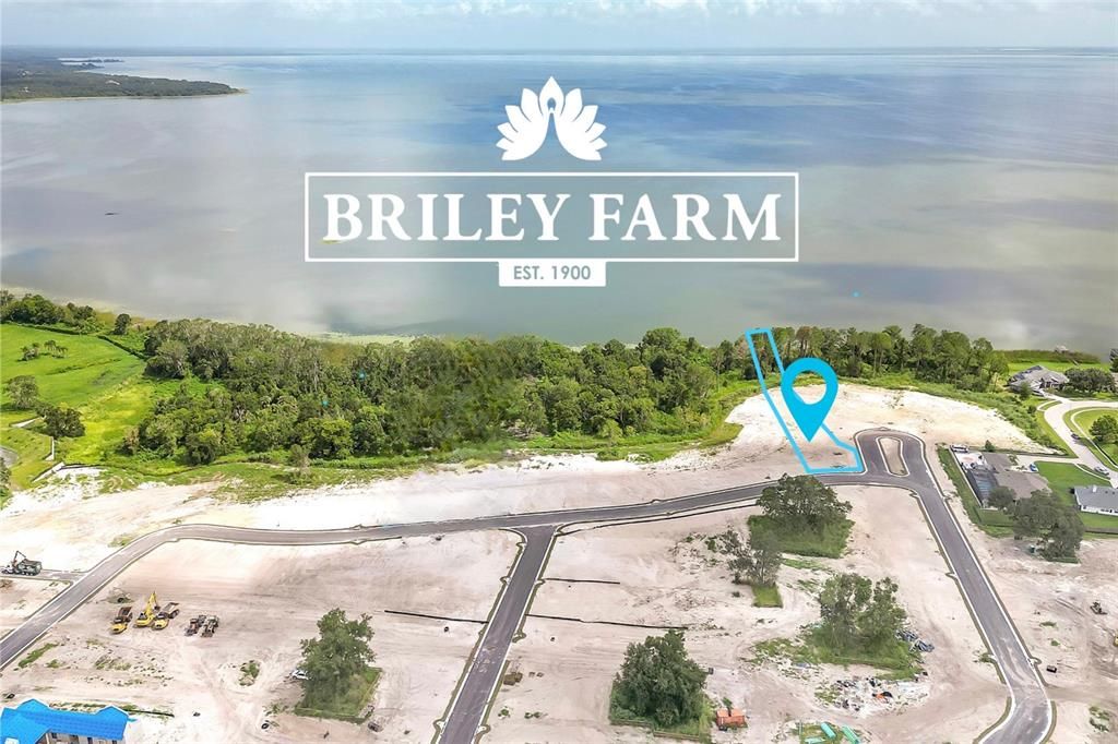 待售: $895,000 (0.89 acres)