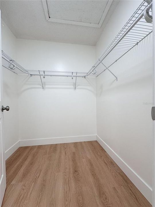 En Venta: $389,800 (3 camas, 2 baños, 2100 Pies cuadrados)