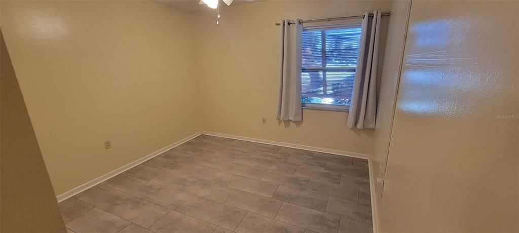For Sale: $149,500 (2 beds, 2 baths, 897 Square Feet)