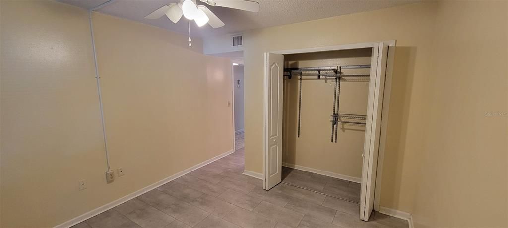 For Sale: $149,500 (2 beds, 2 baths, 897 Square Feet)