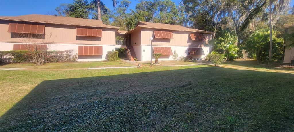 For Sale: $149,500 (2 beds, 2 baths, 897 Square Feet)