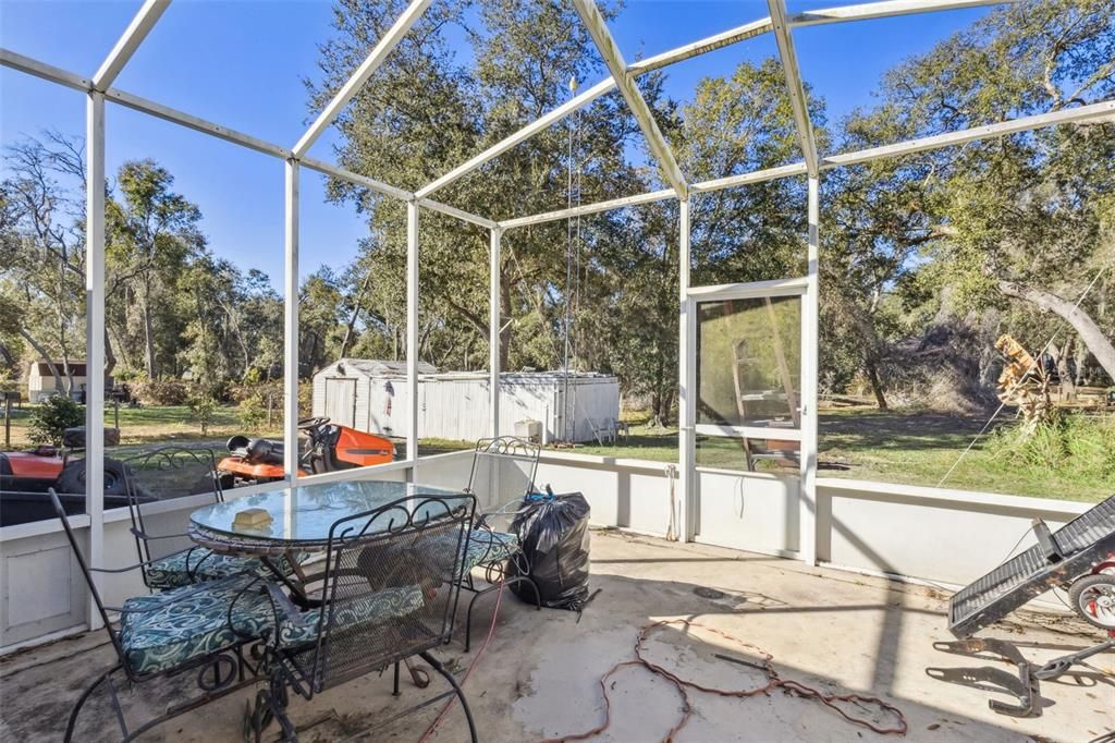 For Sale: $290,000 (3 beds, 2 baths, 1570 Square Feet)
