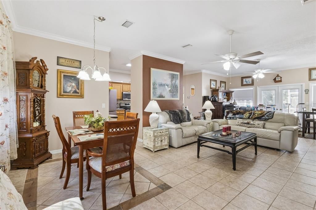 For Sale: $290,000 (3 beds, 2 baths, 1570 Square Feet)