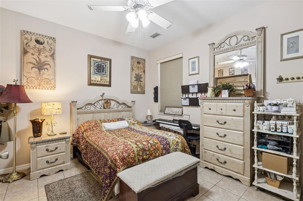 For Sale: $290,000 (3 beds, 2 baths, 1570 Square Feet)
