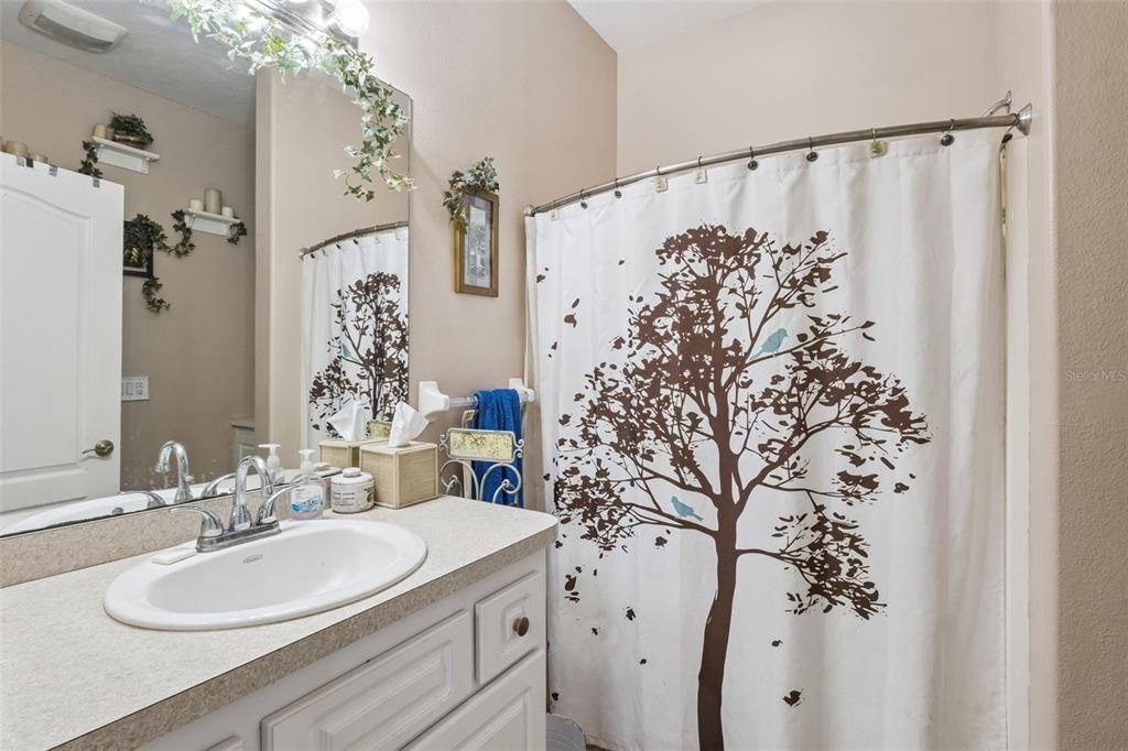 For Sale: $290,000 (3 beds, 2 baths, 1570 Square Feet)