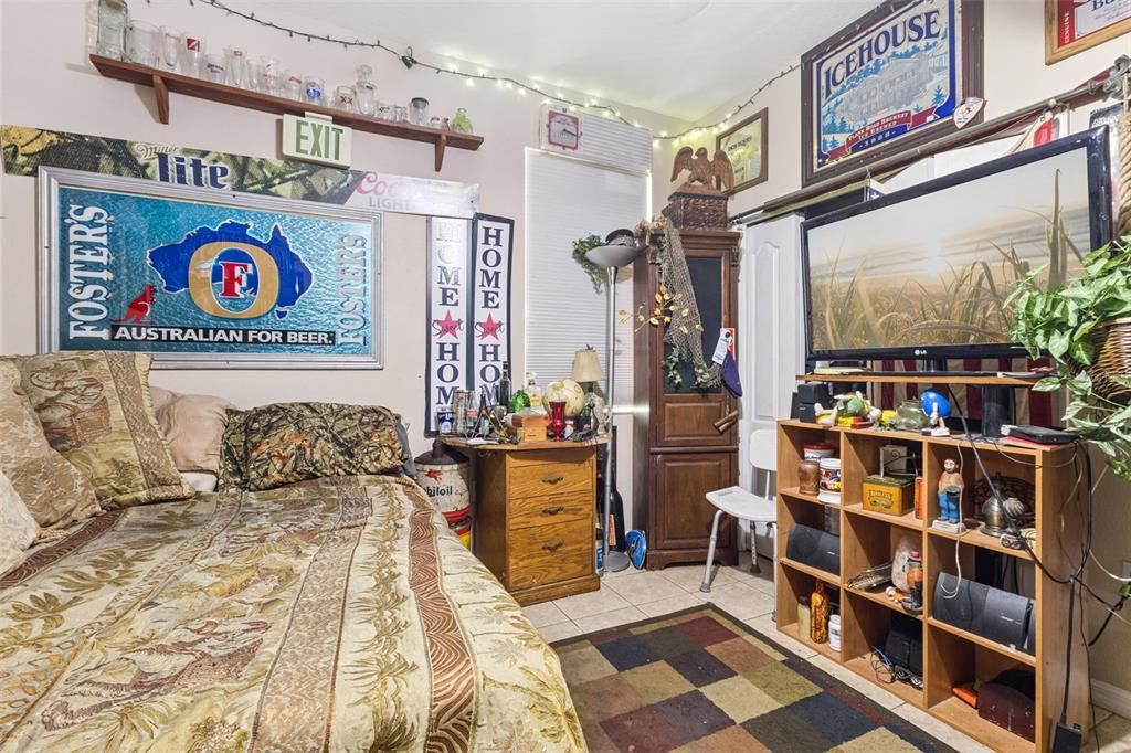 For Sale: $290,000 (3 beds, 2 baths, 1570 Square Feet)