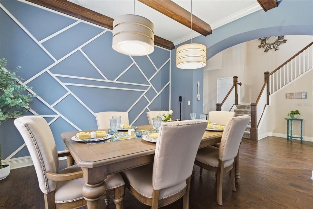 Activo con contrato: $749,900 (5 camas, 4 baños, 4221 Pies cuadrados)
