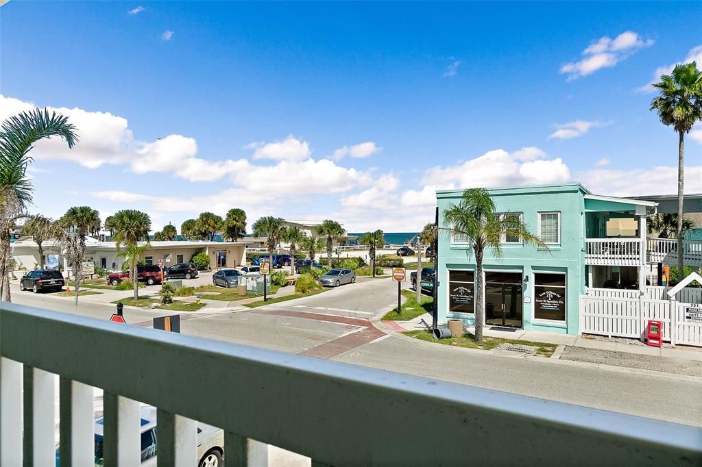 For Rent: $1,650 (2 beds, 1 baths, 750 Square Feet)