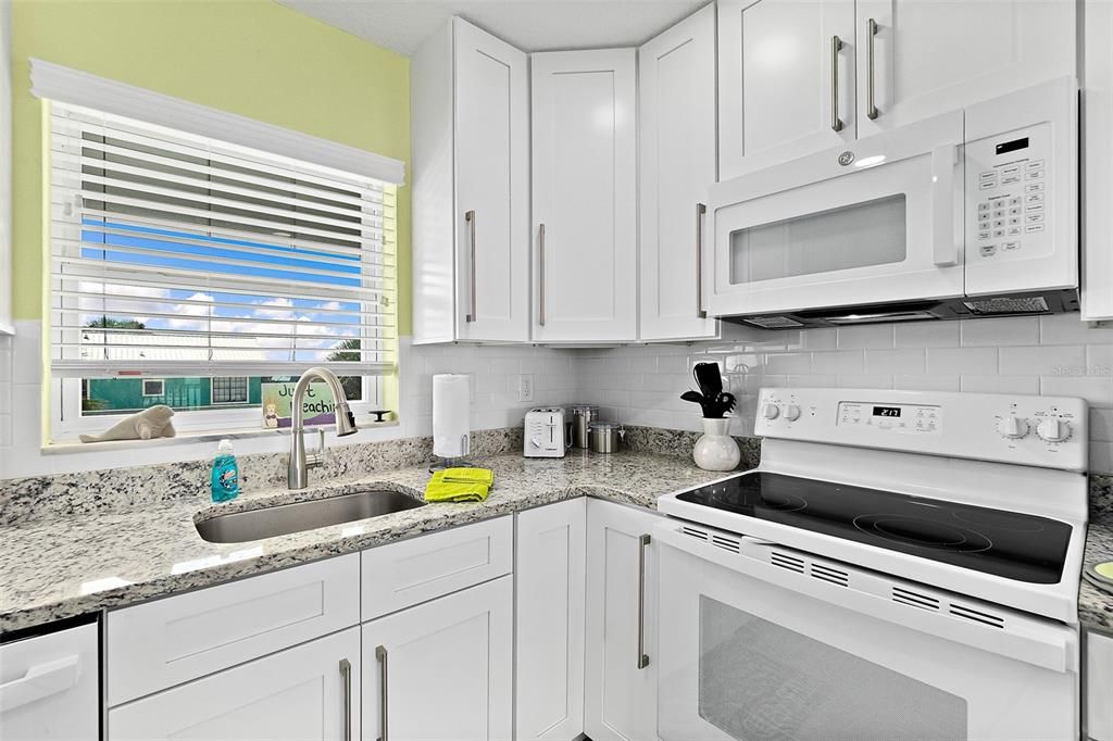 For Rent: $1,650 (2 beds, 1 baths, 750 Square Feet)