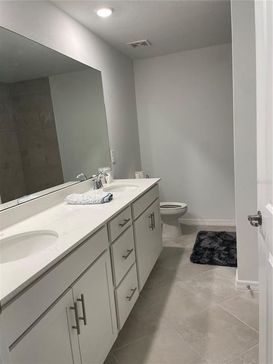 For Rent: $5,900 (2 beds, 2 baths, 1313 Square Feet)