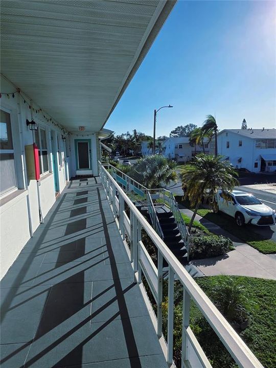 For Sale: $74,900 (1 beds, 1 baths, 585 Square Feet)