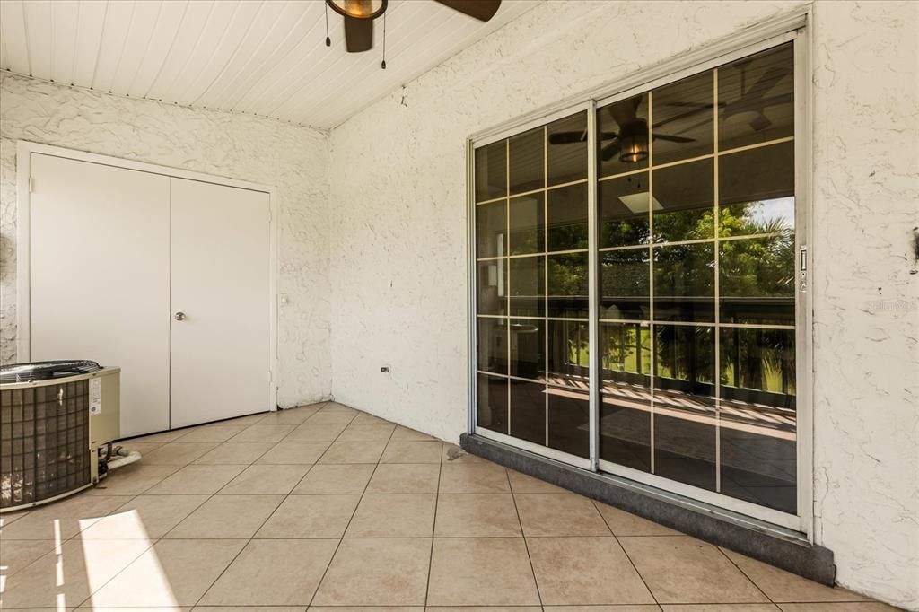 For Sale: $260,000 (2 beds, 2 baths, 970 Square Feet)