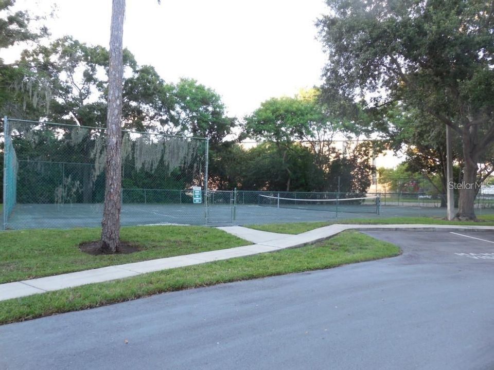 For Rent: $1,295 (1 beds, 1 baths, 640 Square Feet)