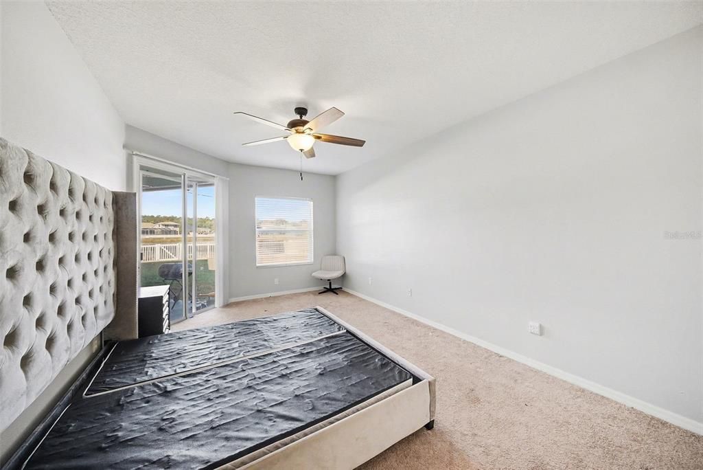 Activo con contrato: $490,000 (5 camas, 4 baños, 3041 Pies cuadrados)