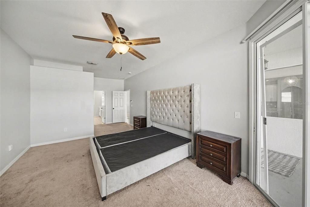 Activo con contrato: $490,000 (5 camas, 4 baños, 3041 Pies cuadrados)