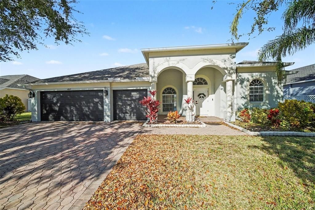 Activo con contrato: $490,000 (5 camas, 4 baños, 3041 Pies cuadrados)
