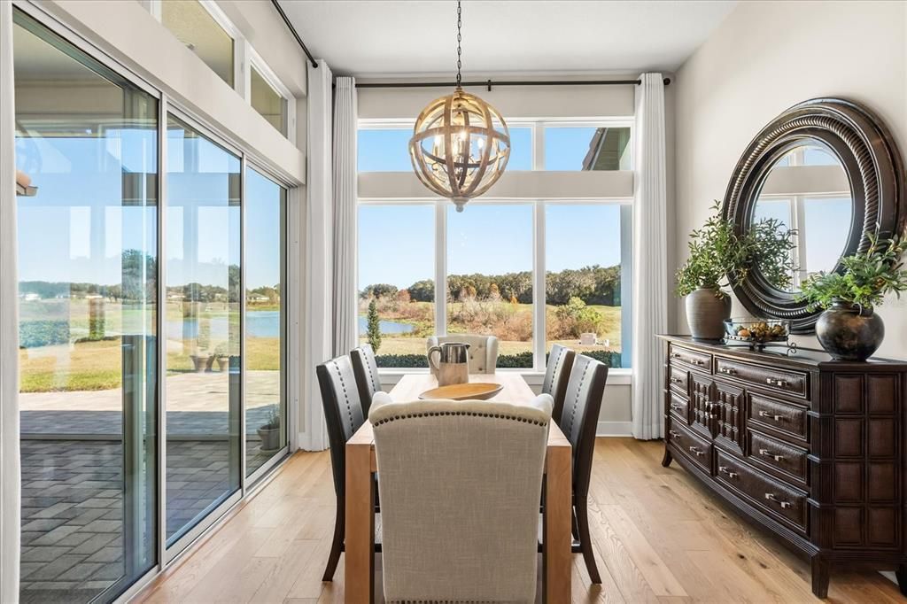 En Venta: $875,000 (3 camas, 3 baños, 2647 Pies cuadrados)