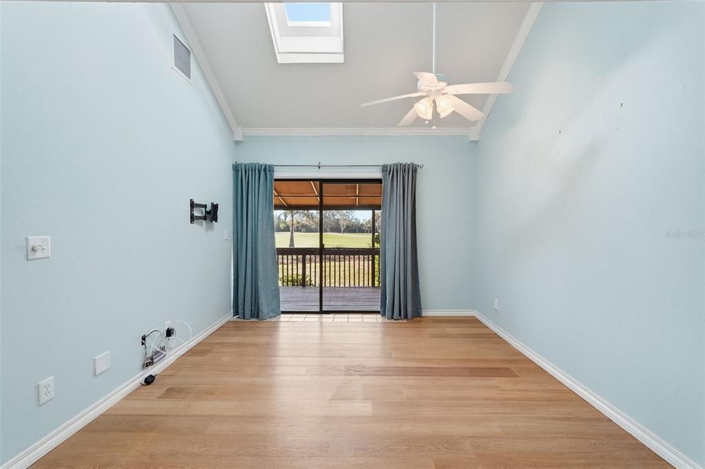 En Venta: $288,000 (2 camas, 2 baños, 994 Pies cuadrados)