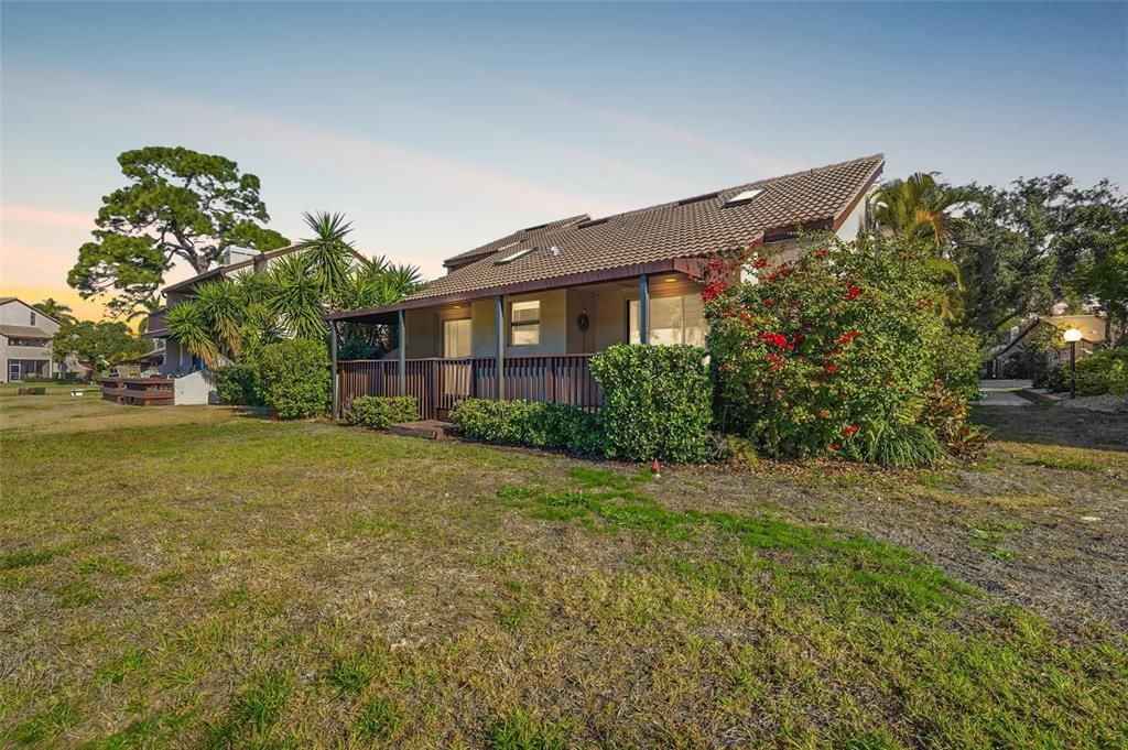 En Venta: $288,000 (2 camas, 2 baños, 994 Pies cuadrados)