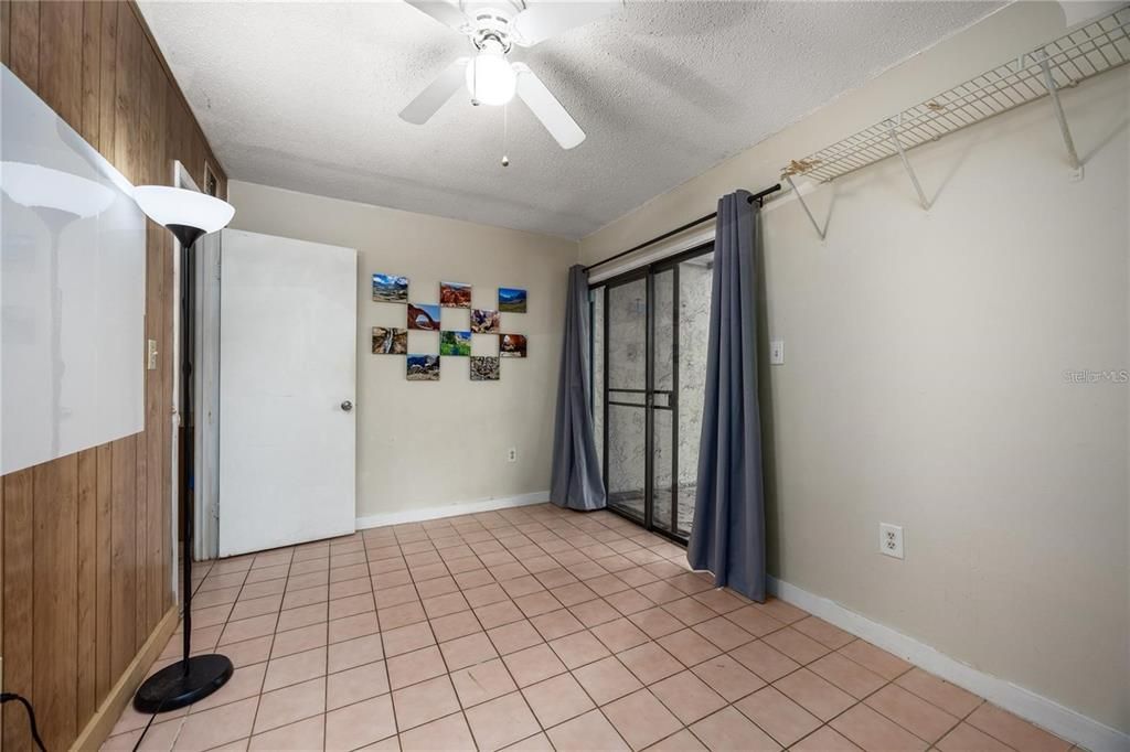 For Sale: $87,500 (2 beds, 1 baths, 876 Square Feet)