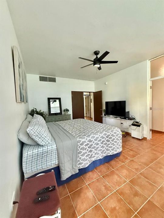 For Sale: $780,000 (3 beds, 3 baths, 2226 Square Feet)