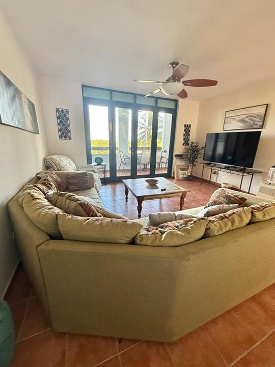 For Sale: $780,000 (3 beds, 3 baths, 2226 Square Feet)