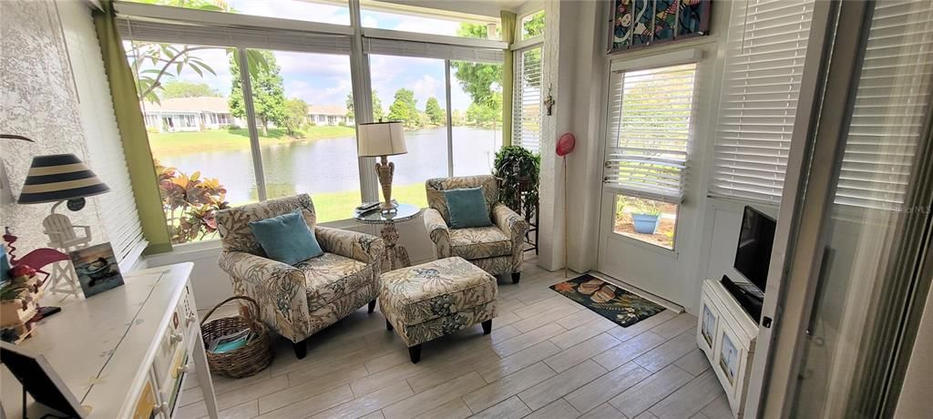 For Sale: $225,000 (2 beds, 2 baths, 1173 Square Feet)