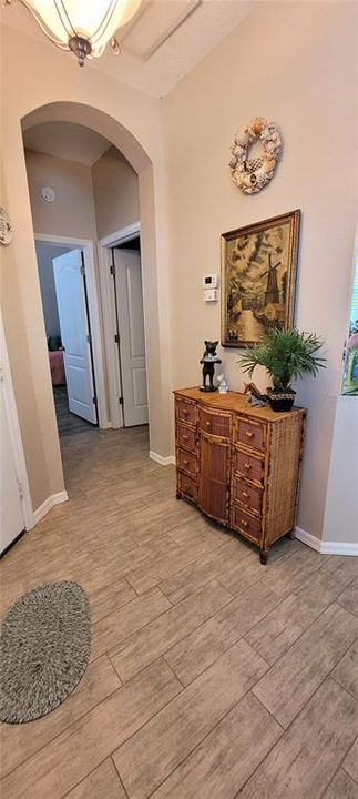 For Sale: $225,000 (2 beds, 2 baths, 1173 Square Feet)