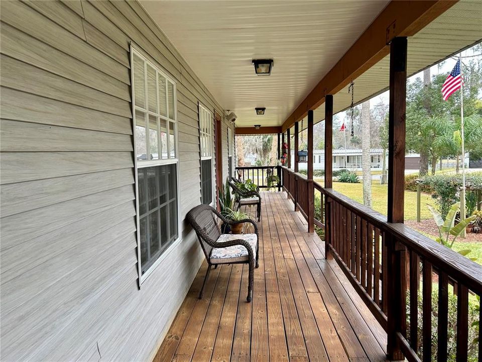 For Sale: $629,000 (3 beds, 2 baths, 1416 Square Feet)