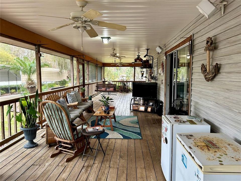 For Sale: $629,000 (3 beds, 2 baths, 1416 Square Feet)