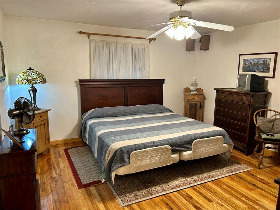 For Sale: $629,000 (3 beds, 2 baths, 1416 Square Feet)