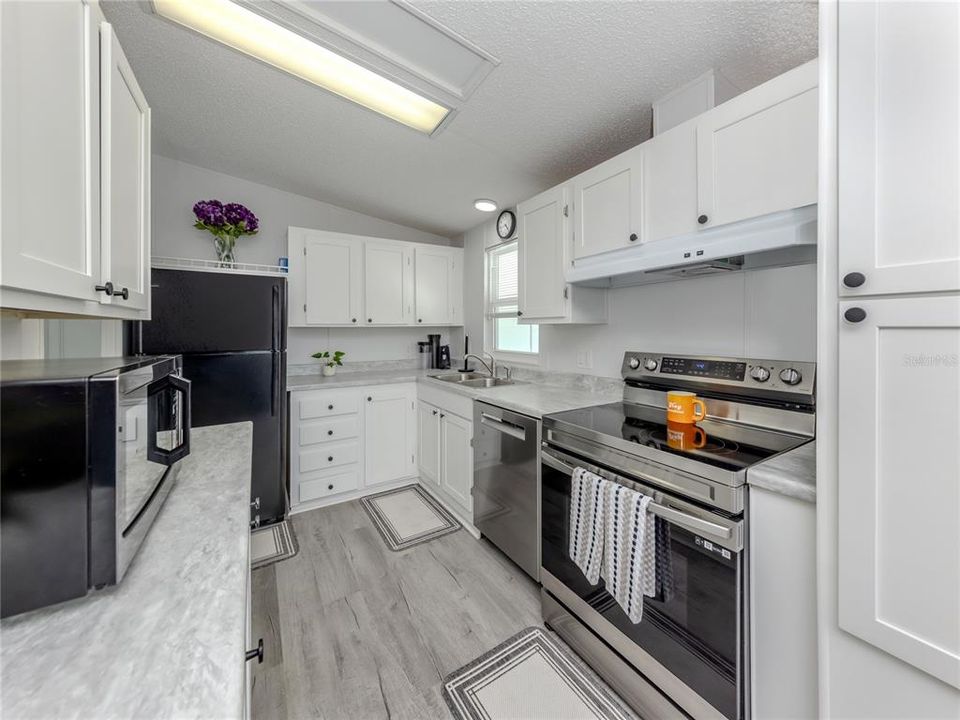 Activo con contrato: $142,000 (2 camas, 2 baños, 935 Pies cuadrados)
