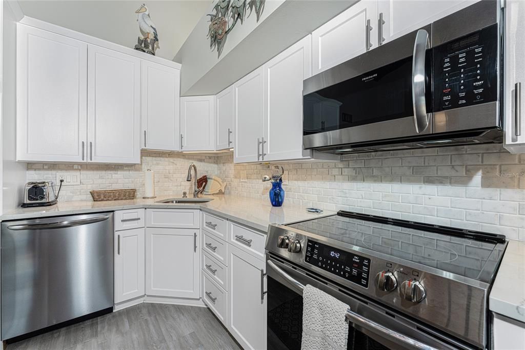 На продажу: $925,000 (3 спален, 2 ванн, 1414 Квадратных фут)