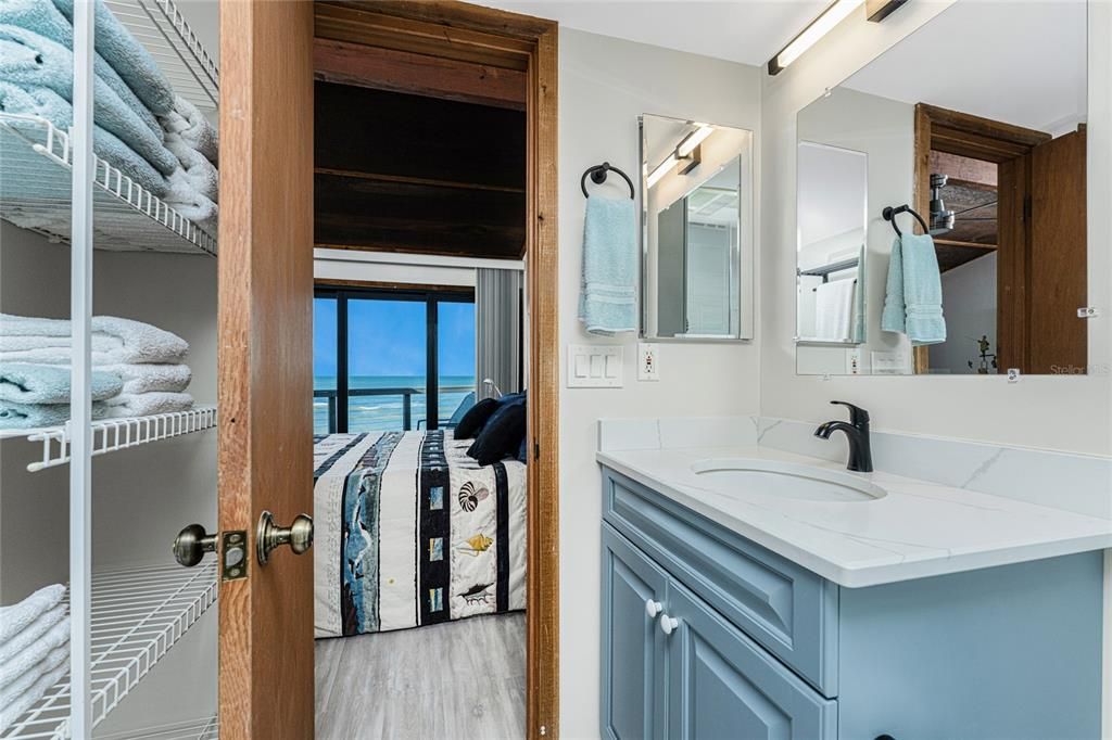 На продажу: $925,000 (3 спален, 2 ванн, 1414 Квадратных фут)