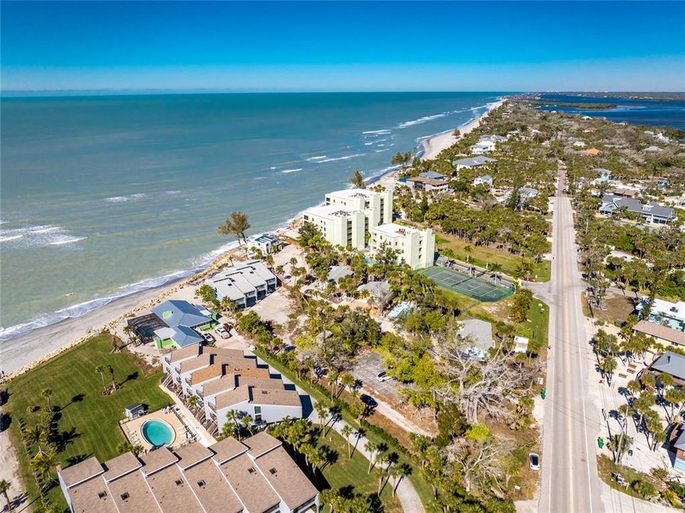 На продажу: $925,000 (3 спален, 2 ванн, 1414 Квадратных фут)