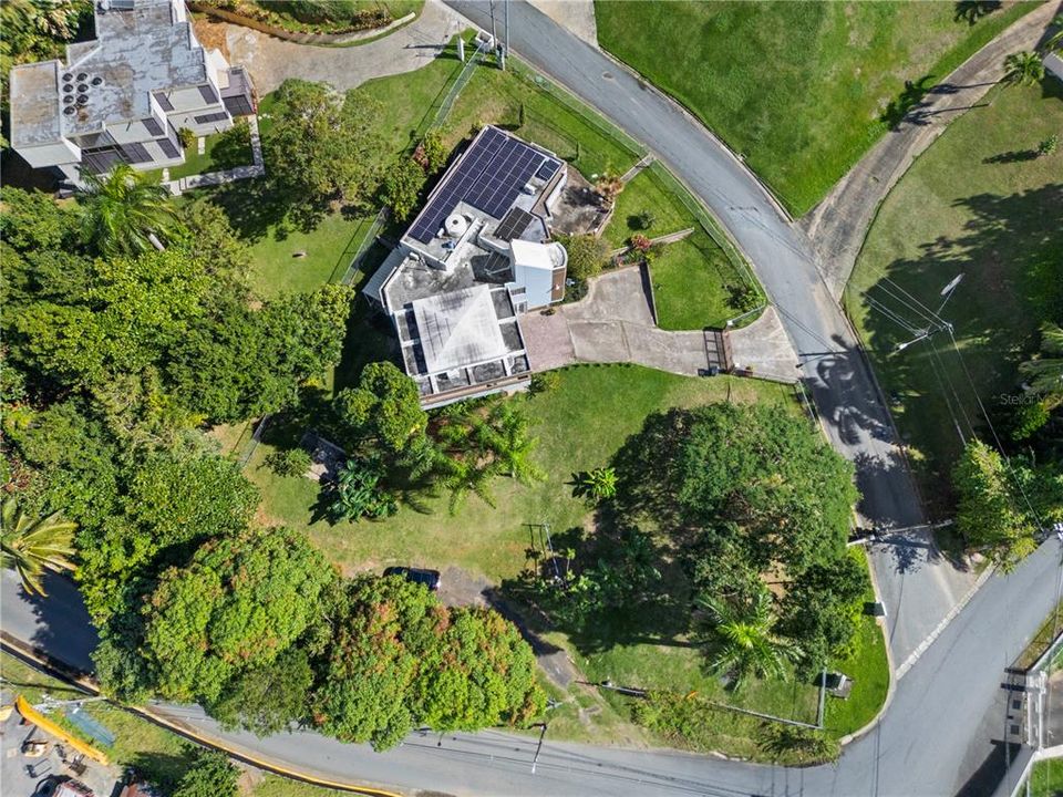For Sale: $695,000 (5 beds, 4 baths, 2600 Square Feet)