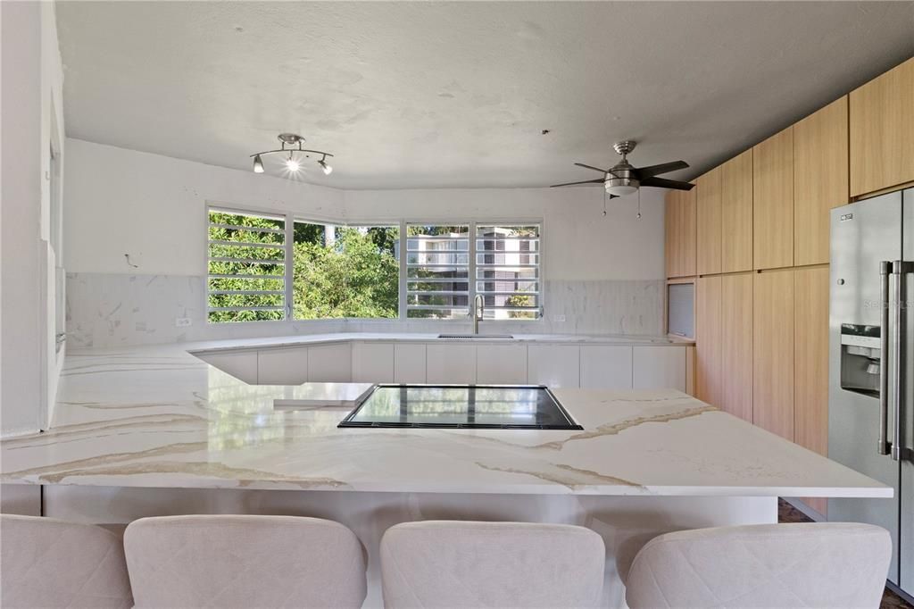 For Sale: $695,000 (5 beds, 4 baths, 2600 Square Feet)