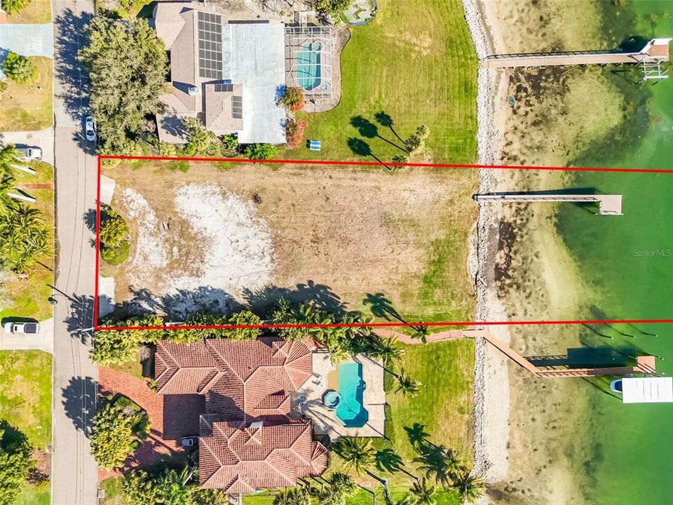 For Sale: $1,900,000 (1.49 acres)
