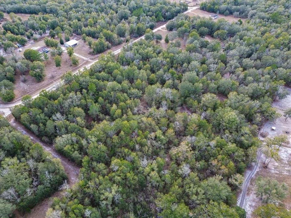 На продажу: $139,900 (10.03 acres)