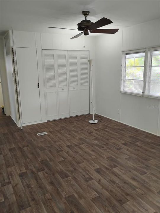 Active With Contract: $200,000 (2 beds, 2 baths, 1440 Square Feet)